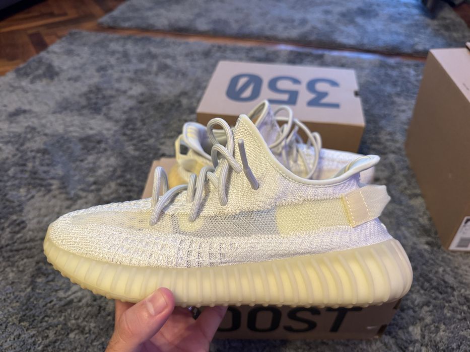 Yeezy Boost 350 v2 Light 42