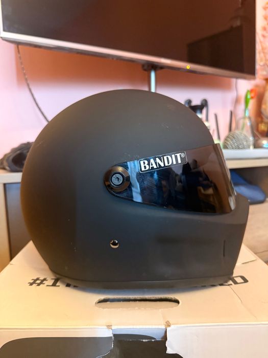 Мото каска Bandit Размер: L (използвана)