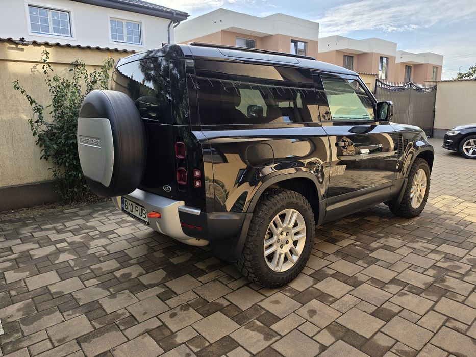 Defender 2022-  Garanție producător  până in 2027 - 70.000 km