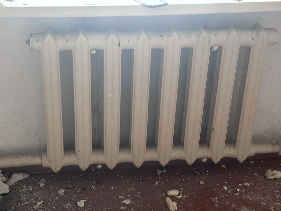 Продам. Чугунные батареи в отличном состоянии.