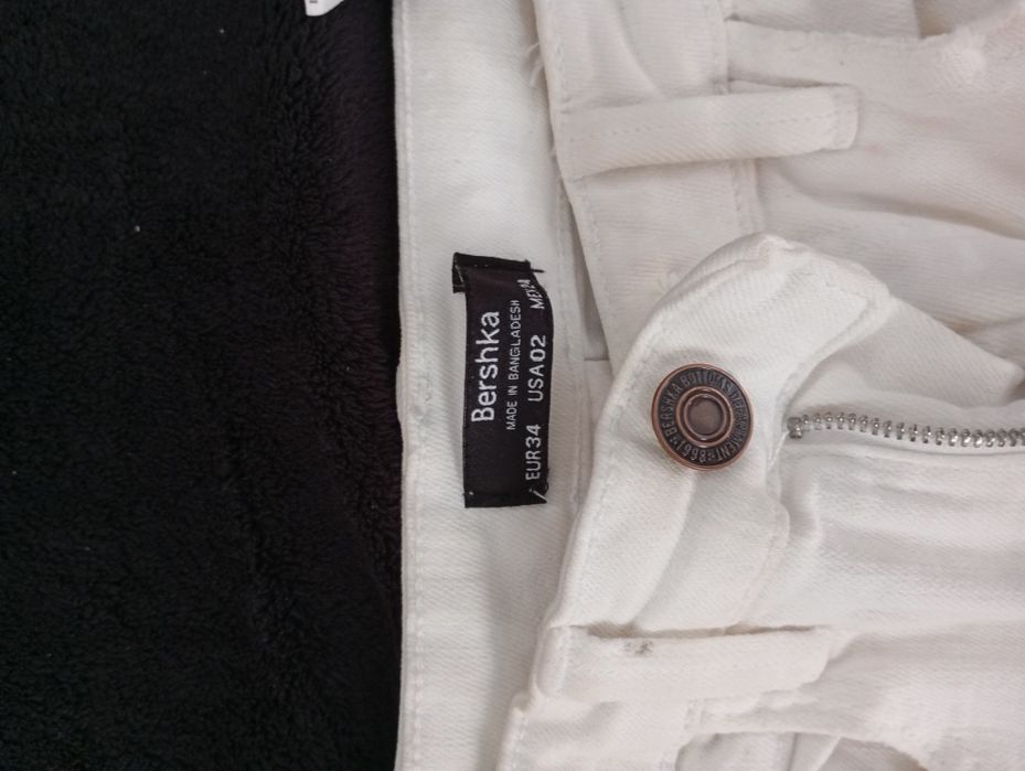 Vând pantaloni de femei cu înălțimea de 1 40-1 50