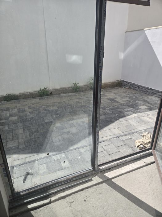 Vand casa în Bucurestii Noi,parc Bazilescu