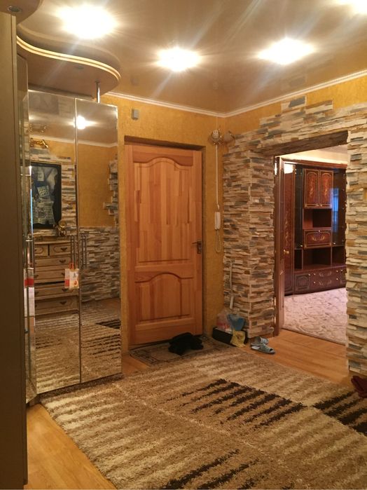 Сдам 3 комн. квартиру в Центре