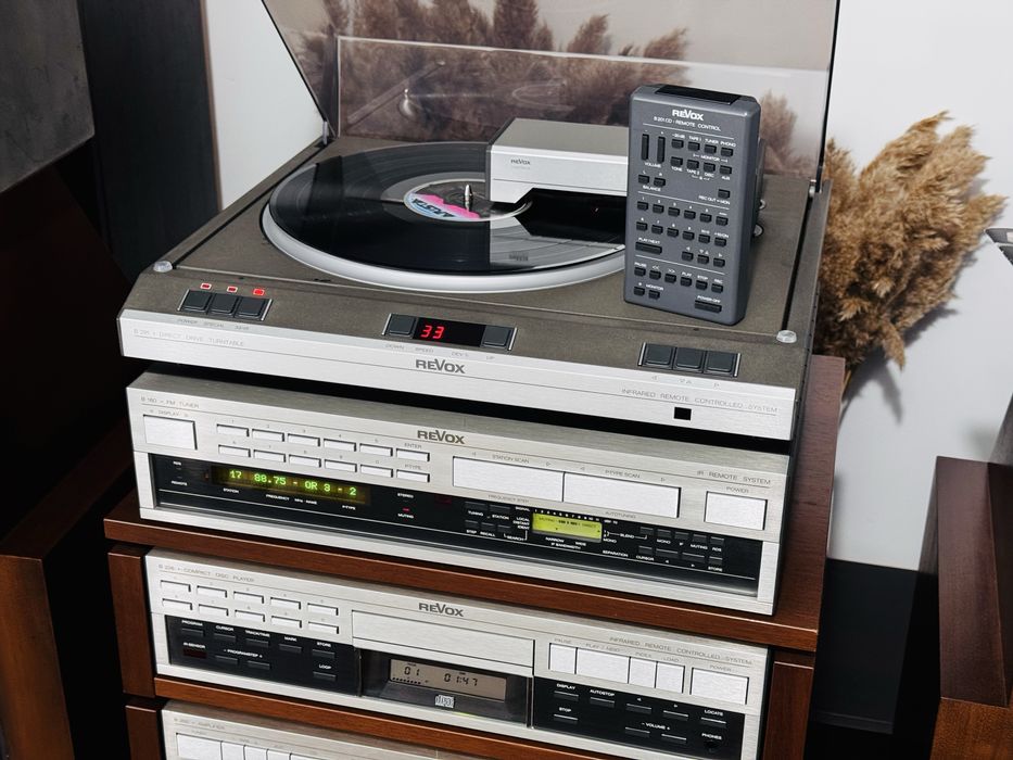 Tuner REVOX B160 cu o recepție foarte bună , RDS ,filtru Hi-Blend !