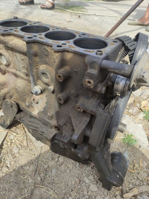 Двигатель на stratus