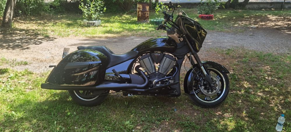 Vicrory cross country