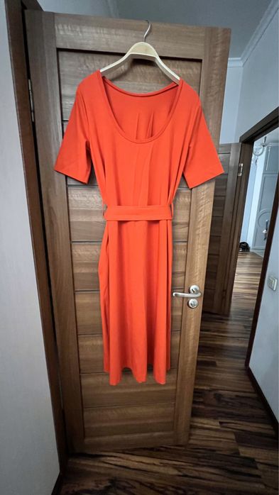 Avventurista Cos платья