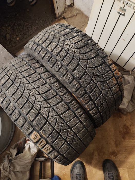Продам шины максис