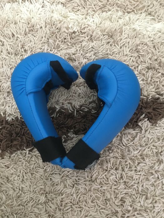 боксерские перчатки десткие