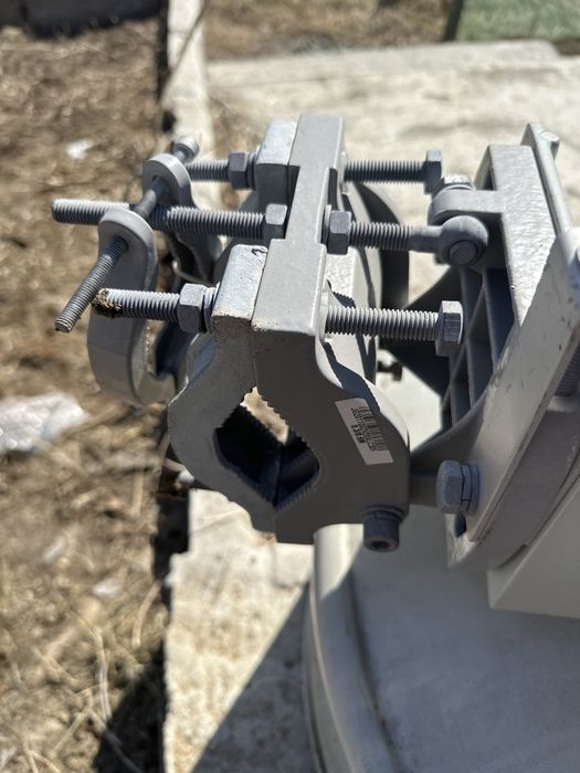 Антенна на ЦРРЛ новая