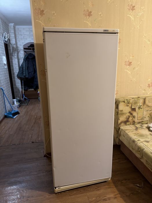 Почти даром нерабочий холодильник майкудук