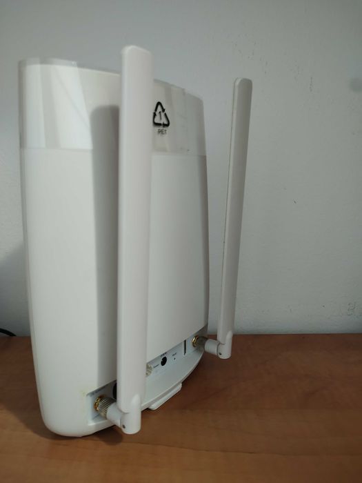 Router wireless cartela SIM 4G NETGEAR LBR20 Gigabit  Bandă dubla ORBI