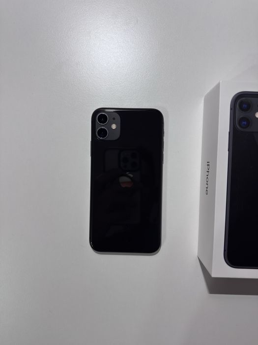 iPhone 11 - 64GB - FULLBOX - Primul Proprietar