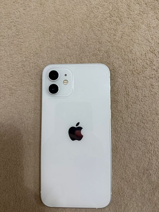 Продам Айфон 12 в отличнейшем состоянии