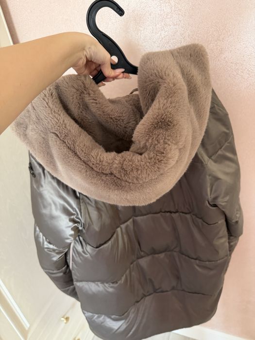 Продам зимние куртки