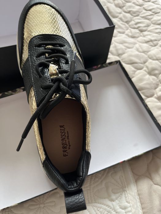 Кроссовка женский