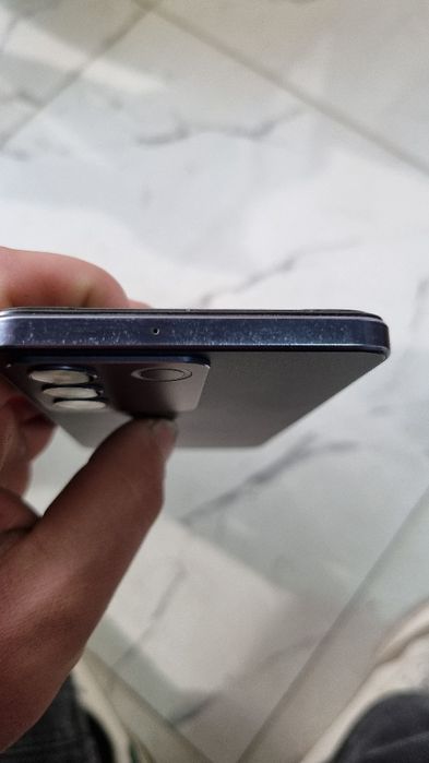 Vivo v27e xolati yaxshi 8/256 gb telefon plavni ishladi