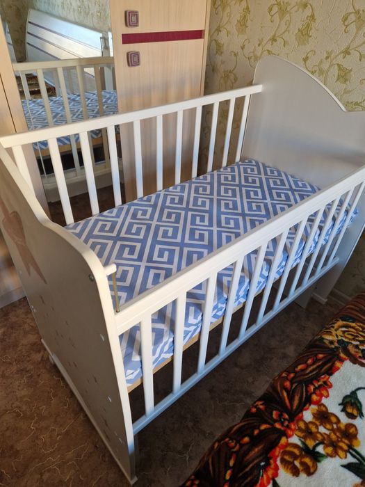 Детская кроватка
