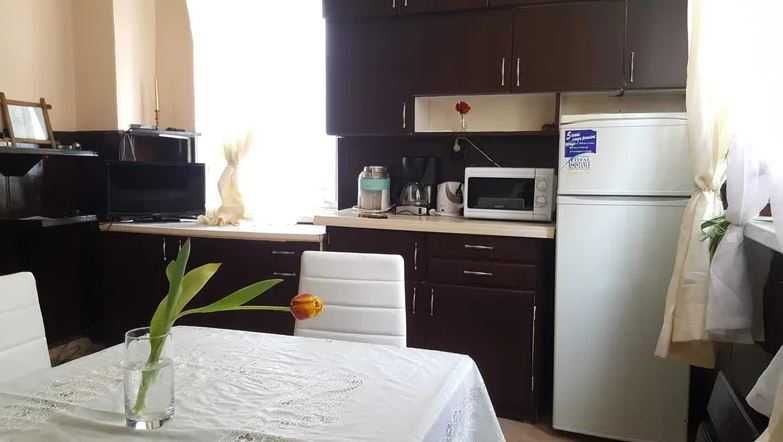 Дава се под наем Едностаен апартамент в София, Център - 40 кв.м за 348.84 € - Снимка #2