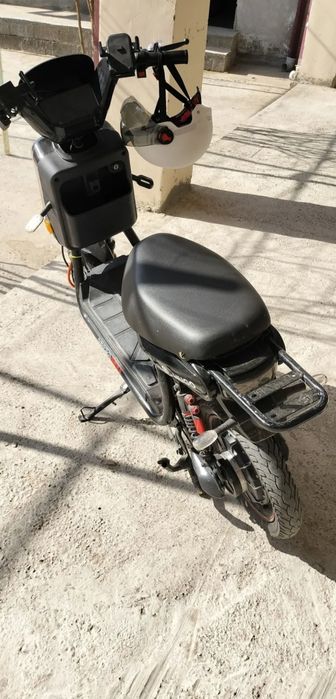 Электр Скутер Hugo