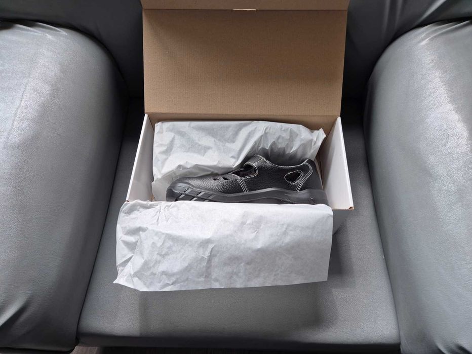 Работно облекло и обувки