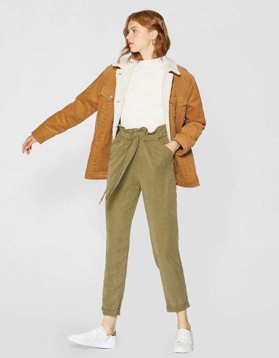 Jacheta reiat blanita Stradivarius