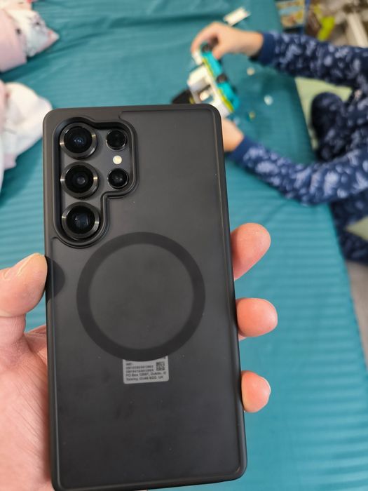 Vând Samsung s25 ultra 1Tb sau schimb cu iPhone 17 pro sau pro max