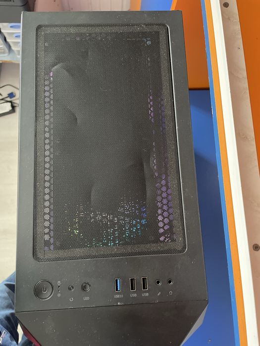 Carcasa calculator gaming ,cooler lichid,sursa 750w bronze