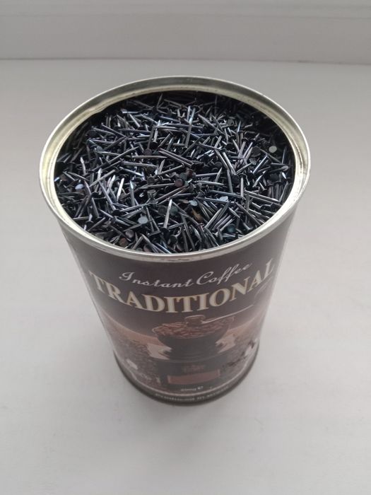 Гвозди мелкие нержавеющие.