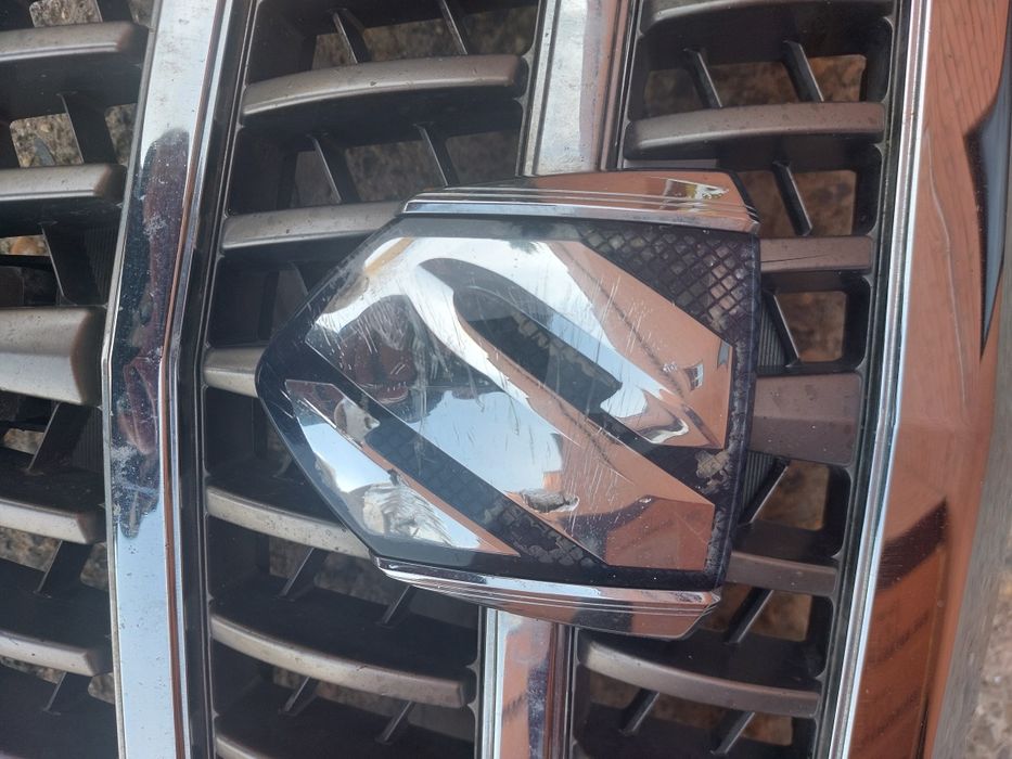 Продам решётку на Альфард.