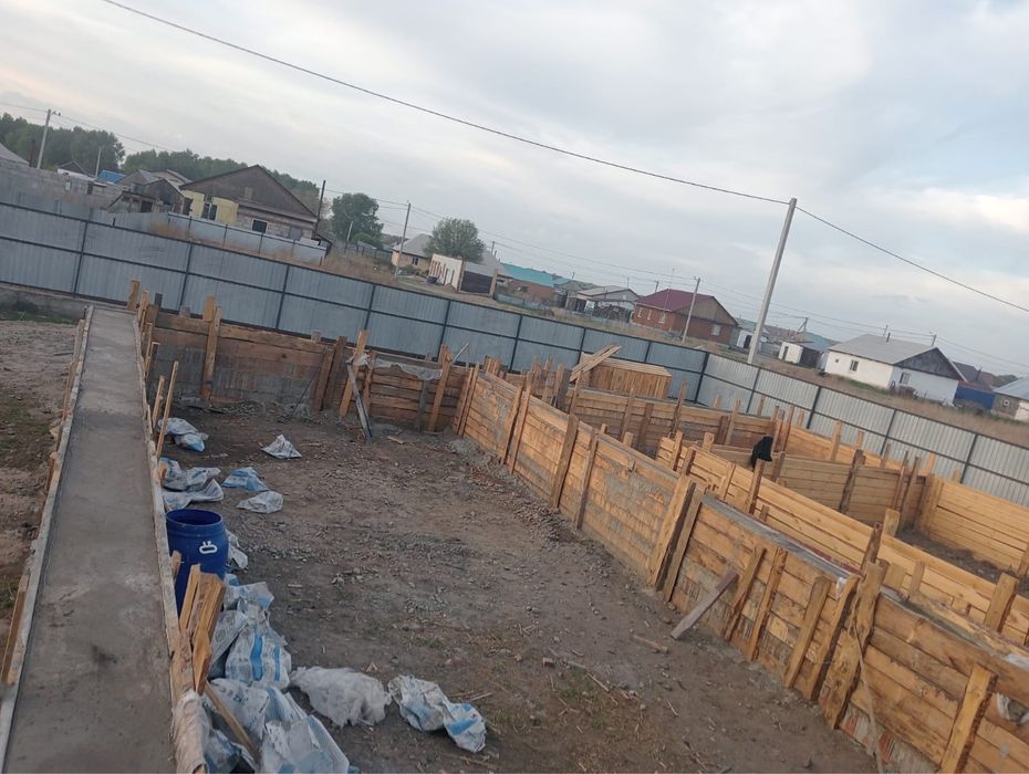 Стяжка,фундамент,кафель