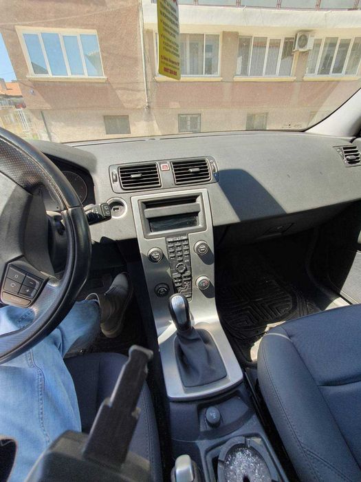 Продавам Volvo C30 1.6 109 к.с дизел