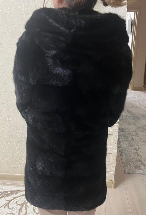 Продам норковую шубу