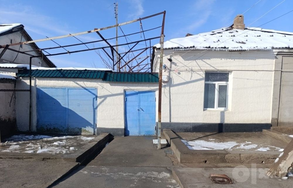 Продаю дом 1 азотчик изюми 4 сотык