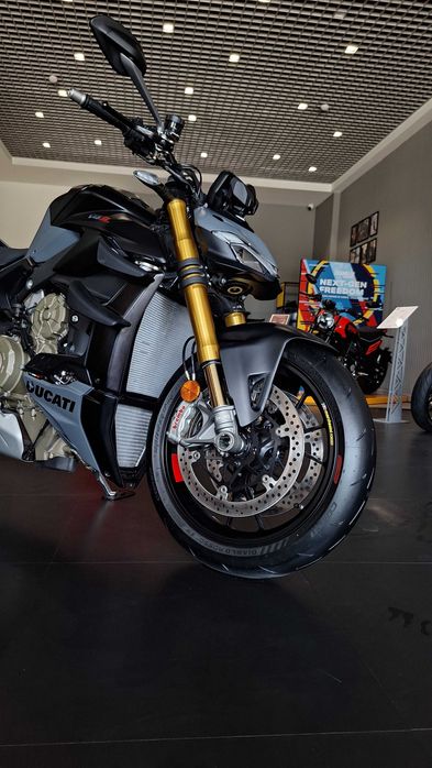 Ducati Streetfighter V4 S Grey Nero mototsikli Toshkentda