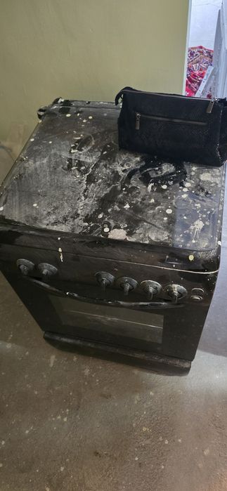 Gaz plita uzining vitishkasi bilan