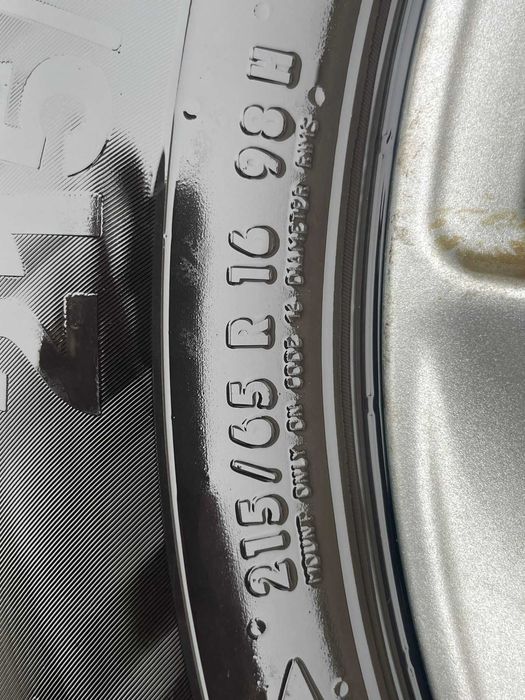 Set jante aliaj R16 5x112 cu anvelope de iarna 215 65 R16 Semperit