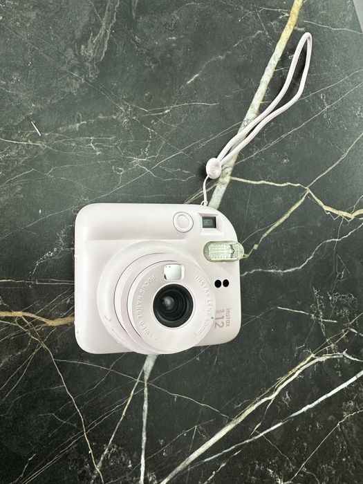 Instax mini 12 (оригинал)