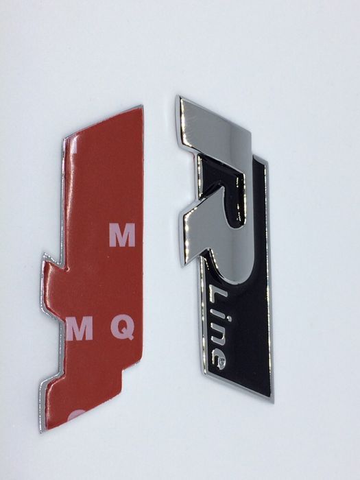 Emblema VW R-line aripi negru