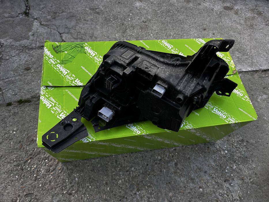 Far dreapta full led peugeot 3008.cod:9862665180.