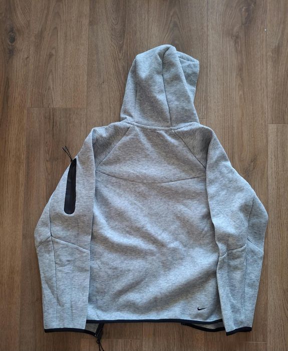 Hanorac Nike Tech