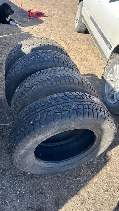 Продается б/у резины Matador ice2 (215.65.r16).