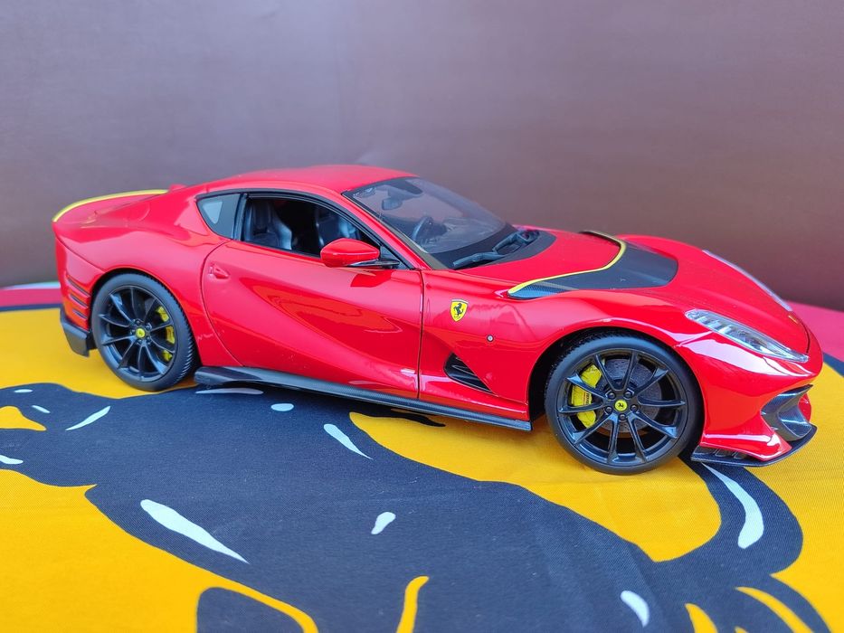 Machetă Ferrari 812  Scara 1:18