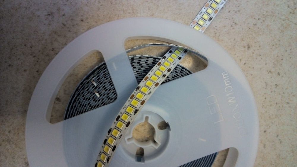 катушка 5м. Самая яркая свето-диодная лента 240 диодов на метр (2835)