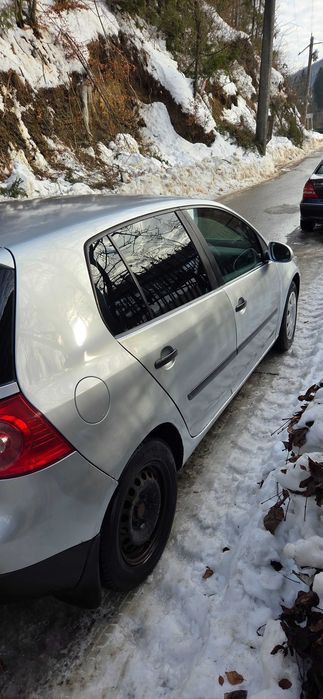 Vand golf 5 in stare buna