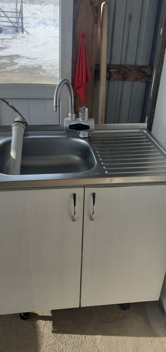 Ұсталған зат стол мойка угалок тумба