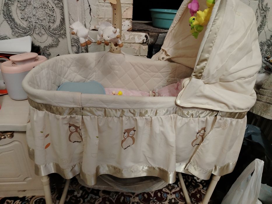 Chaqaloqlar karavat Uvlajetil mawinka