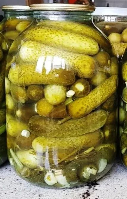 Продам Соленье огурцы и компоты