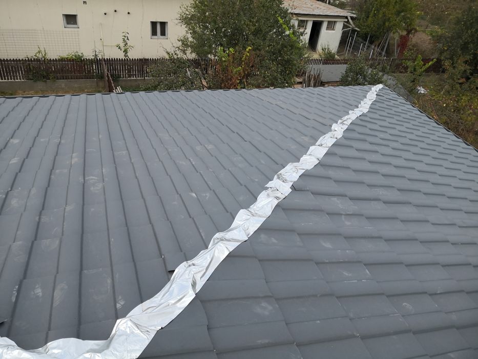 Vopsit acoperis tigla ceramica reparatii acoperisuri tigla metalica