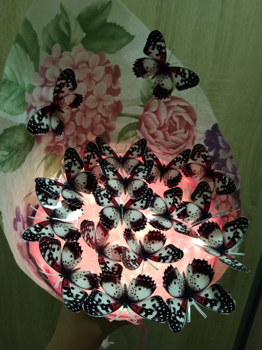 Букет из бабочек светящийся